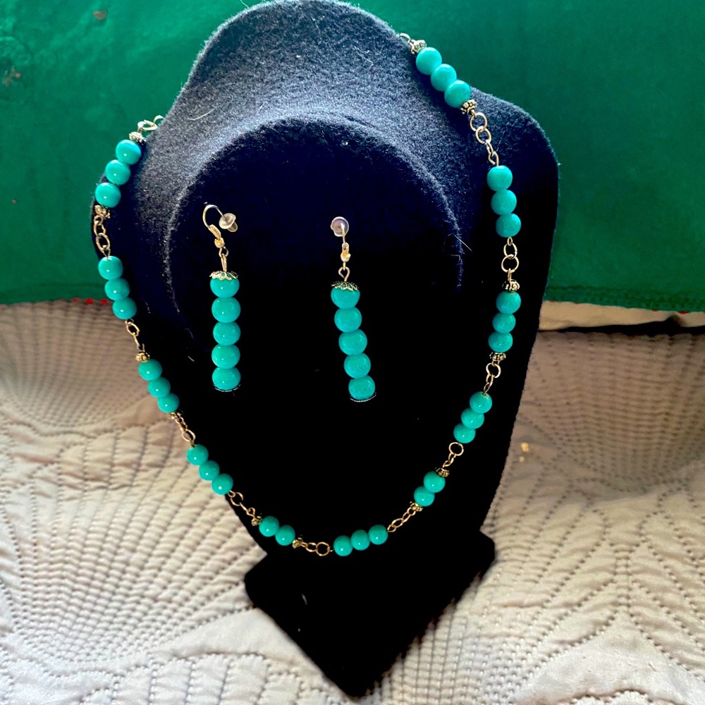 Blue pearl like necklace & earrings